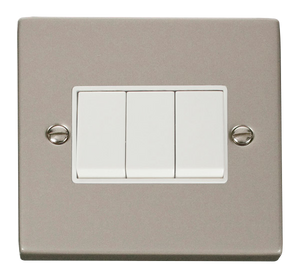 Click® Scolmore Deco® VPPN013WH 10AX 3 Gang 2 Way Plate Switch Pearl Nickel White Insert