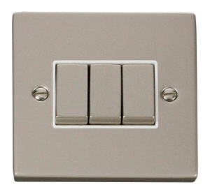Click® Scolmore Deco® VPPN413WH 10AX Ingot 3 Gang 2 Way Plate Switch Pearl Nickel White Insert