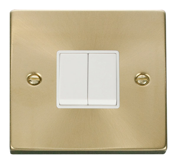 Click® Scolmore Deco® VPSB012WH 10AX 2 Gang 2 Way Plate Switch Satin Brass White Insert